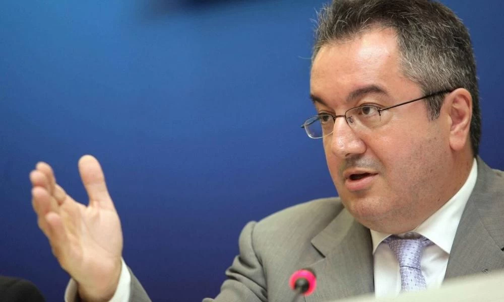 Μόσιαλος: Θρίαμβος για την επιστήμη το εμβόλιο